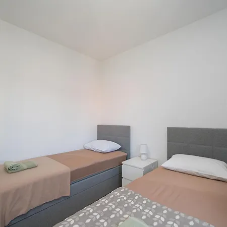아파트 With Parking Space Biograd Na Moru, Biograd - 24723 비오그라드나모루