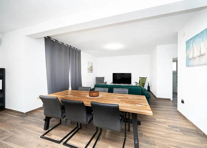 아파트 With Parking Space Biograd Na Moru, Biograd - 24723 비오그라드나모루