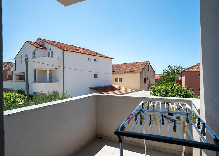 아파트 With Parking Space Biograd Na Moru, Biograd - 24723 *
